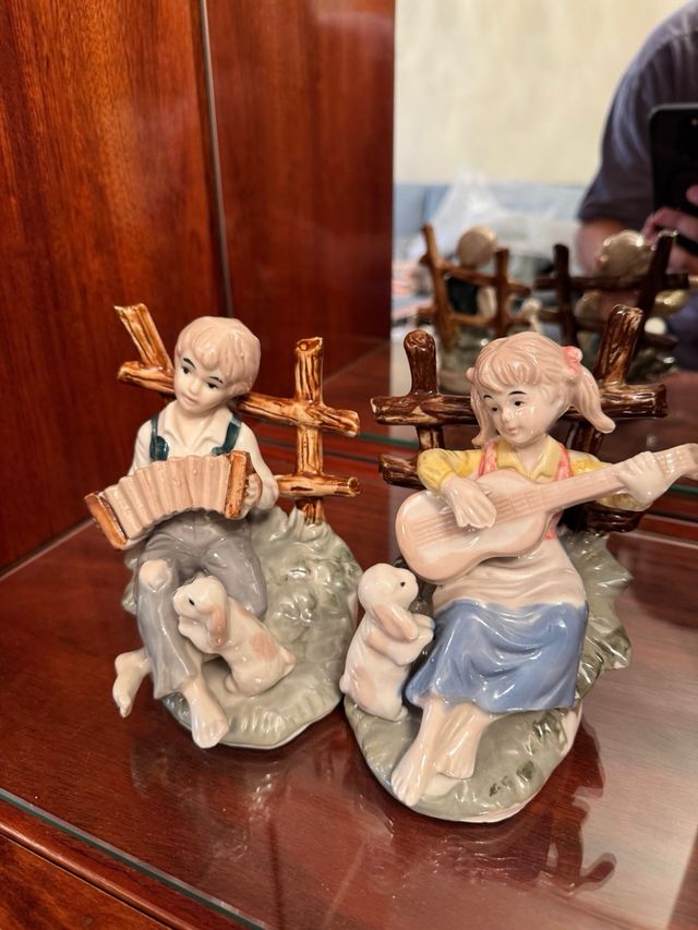 Figuras de porcelana musicos