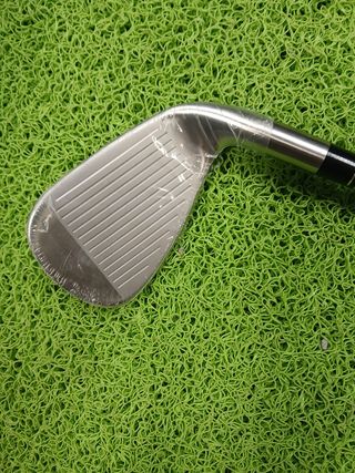 Hierro 8 TaylorMade M4 2021