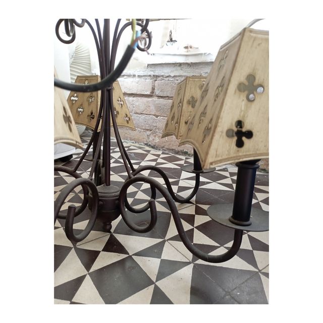 Lámpara de techo con 5 pantallas de madera