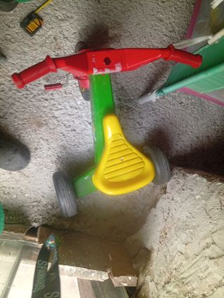 Triciclo infantil 
