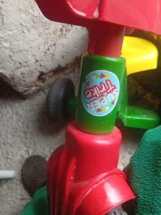 Triciclo infantil 