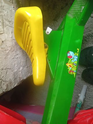 Triciclo infantil 