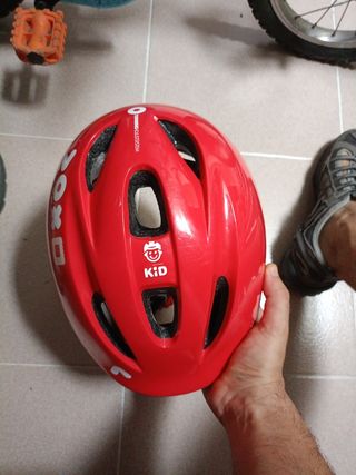 Casco infantil rojo