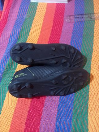 Botas de fútbol Kipsta Talla 35.5 Nuevas