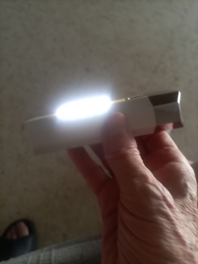 Torcia ricaricabile portatile
Power bank 