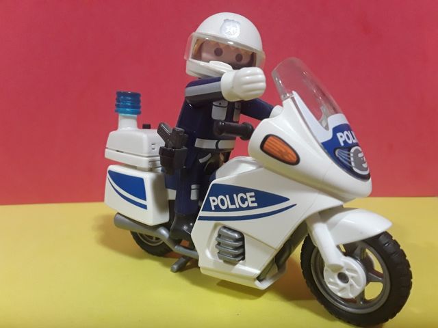 Playmobil Policía Motorista