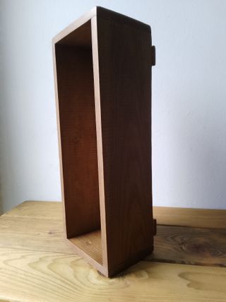 Jardinera de madera rústica