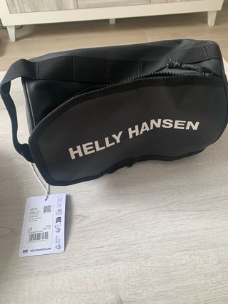 Helly Hansen. Neceser. Negro. 
