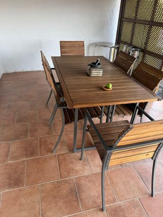 Mesa y 6 Sillas Madera y Hierro
