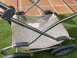 Carrito de muñecas clásico Cuevas
