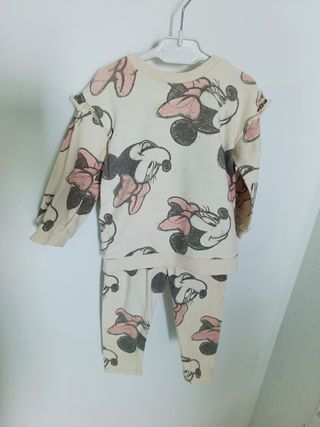 Conjunto Minnie Mouse H&M Sudadera y Leggings