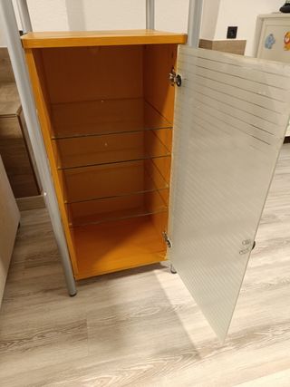 Mueble expositor y TV metal y madera