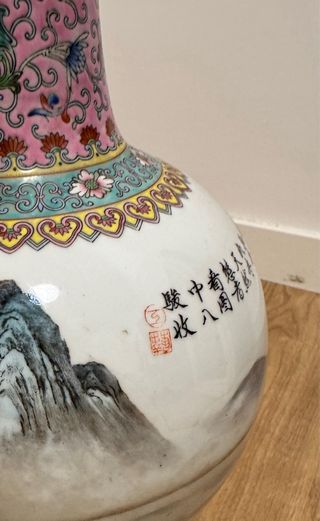 Lámpara de porcelana china con caballos