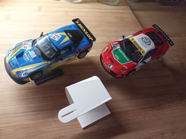 Soportes exhibición para coches Scalextric