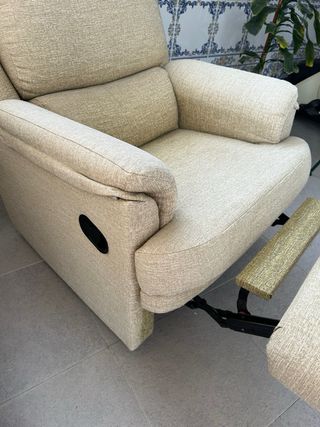 Sillón reclinable con reposapiés