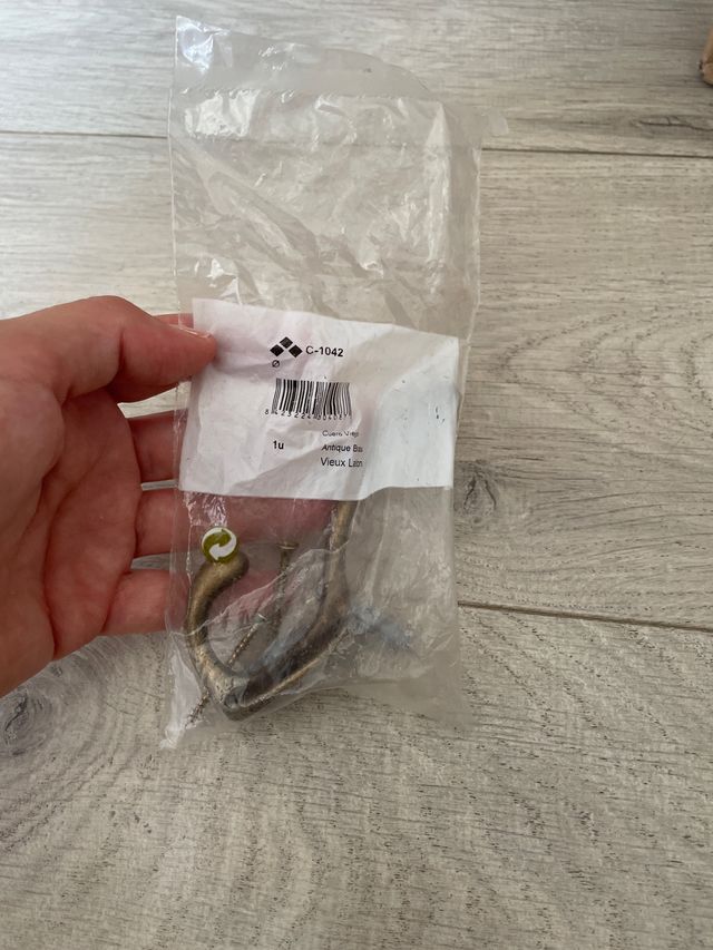 Perchero C-1042 Latón Antiguo