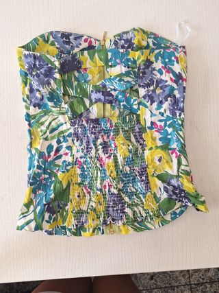 Top sin tirantes floral con cremallera