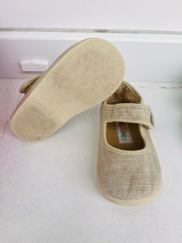 Zapatitos de tela para bebé