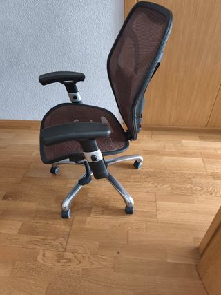 Sillón de oficina ergonómico