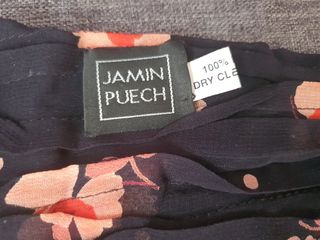 Fular Jamin Puech negro con flores rojas