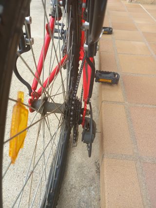Bicicleta tándem roja