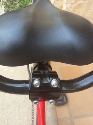 Bicicleta tándem roja