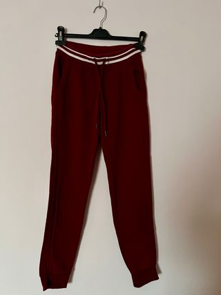 Pantalón chándal Bershka granate