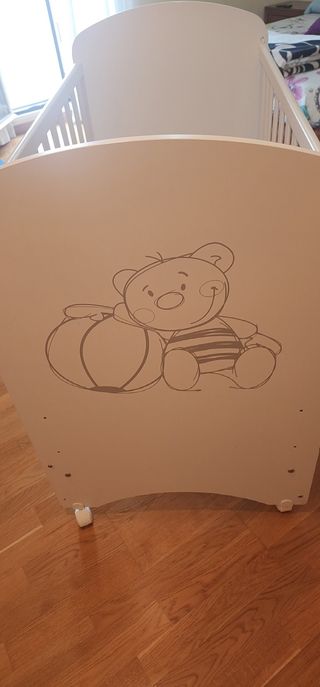 Cuna bebé MICUNA blanca con osito