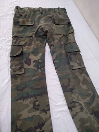 Pantalón de camuflaje