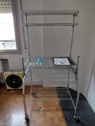 Estantería Metálica con Ruedas