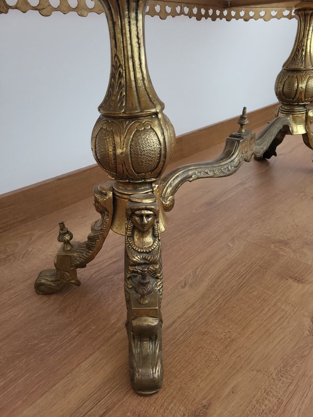Mesa antigua bronce y mármol