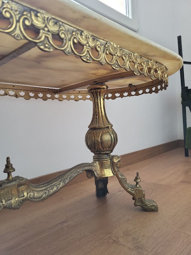 Mesa antigua bronce y mármol