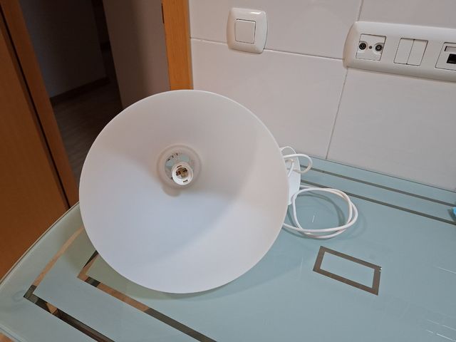 Lámpara colgante blanca. Pack de tres. 4,5 unidad.