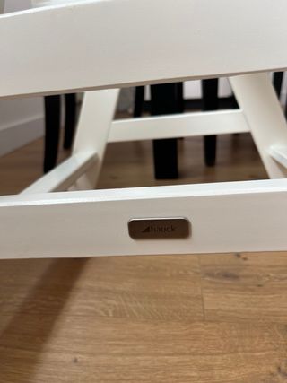 Trona de madera blanca transformable en silla 