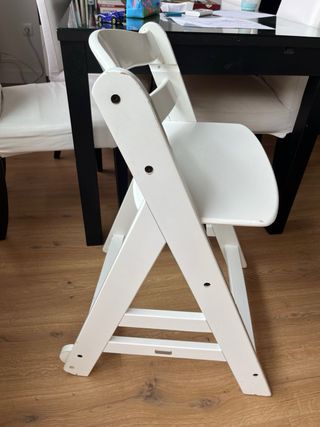 Trona de madera blanca transformable en silla 