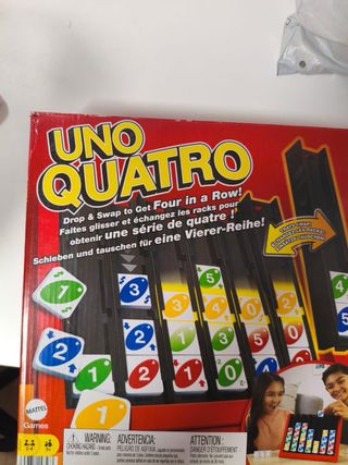 Juego de mesa UNO Quatro