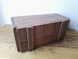 Jardinera de Madera Reciclada