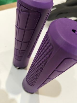 Puños Bicicleta Morados Nuevos