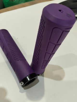 Puños Bicicleta Morados Nuevos