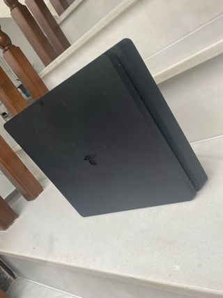 Consola PS4 Slim Negra