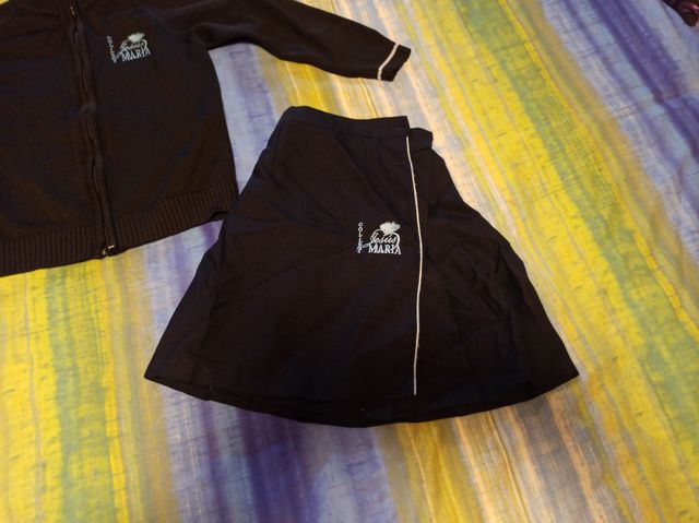Uniforme Colegio Jesús y María 8 años lote 35€