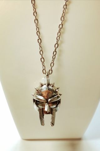 Collar Casco Romano Gladiador Película