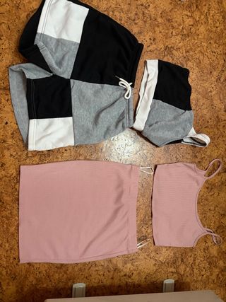 Conjunto de verano S.
LOS 2x10€.
1x6€