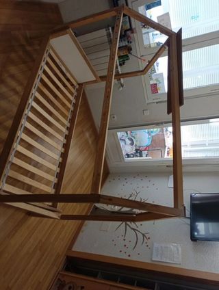 Cama de madera + colchón 