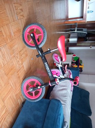Bicicleta de equilibrio infantil