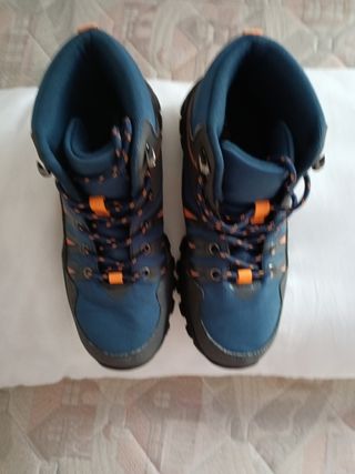 Botas de montaña niño talla 37