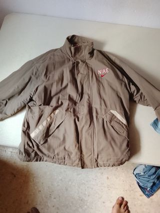 Chaqueta Nike Marrón