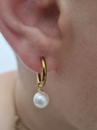Pendiente dorado Unisex  aro/perla 