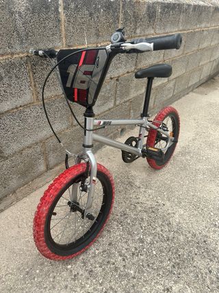 Bicicleta infantil (Decatlón)