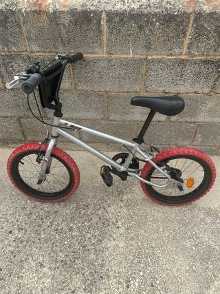 Bicicleta infantil (Decatlón)